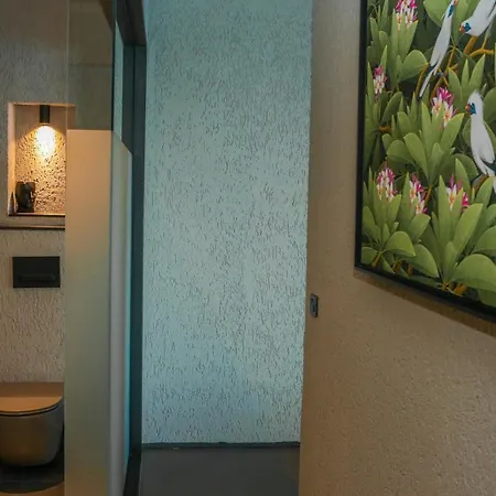 Surfer Caravan Gastro Pub Suites- Adults Only * 博德鲁姆