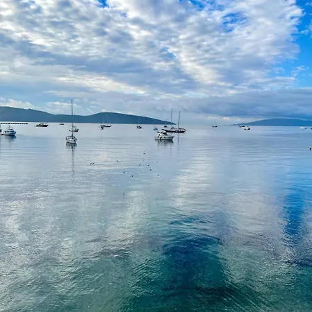 Surfer Caravan Gastro Pub Suites- Adults Only 公寓 *