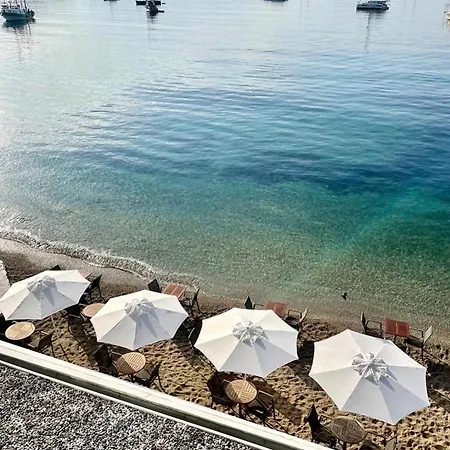 公寓 Surfer Caravan Gastro Pub Suites- Adults Only 博德鲁姆