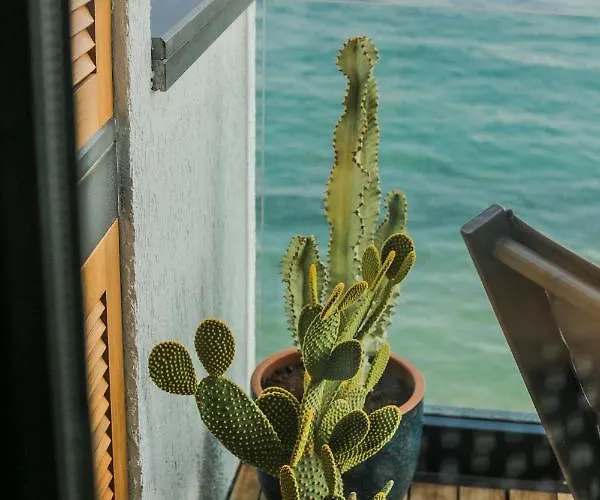 Surfer Caravan Gastro Pub Suites- Adults Only Апартаменты *