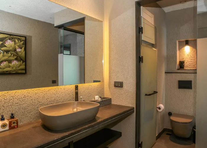 Surfer Caravan Gastro Pub Suites- Adults Only * Бодрум