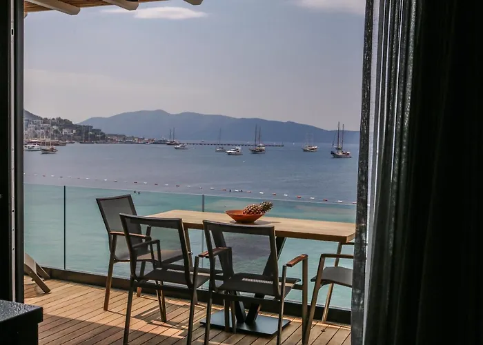 Surfer Caravan Gastro Pub Suites- Adults Only Apartmán