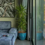 Surfer Caravan Gastro Pub Suites- Adults Only * Αλικαρνασσός