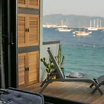 Appartement Surfer Caravan Gastro Pub Suites- Adults Only
