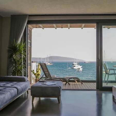 Surfer Caravan Gastro Pub Suites- Adults Only * Αλικαρνασσός