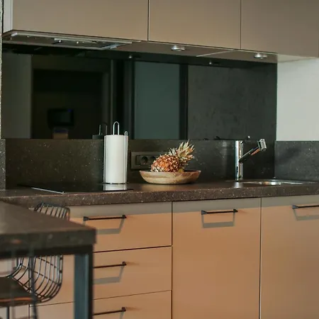 公寓 Surfer Caravan Gastro Pub Suites- Adults Only *